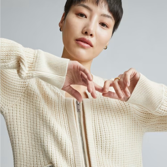 NWOT Everlane The Cropped Cotton-Merino Bomber Size L - Picture 3 of 10